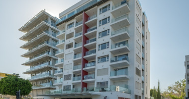 Seafront Two-Bedroom Apartment for Rent Opposite Dasoudi Beach, Germasogeia