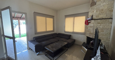 Fully Furnished Four-Bedroom Semi-Detached Bungalow in Tsiflikoudia