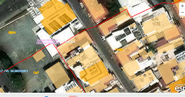 SALE: OLD HOUSE IN HISTORICAL CENTRE WHICH CAN BE RENOVATED OR DIMOLISHED FOR DEVELOPMENT