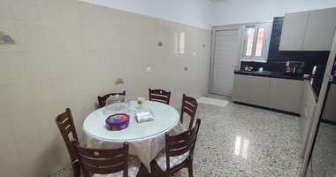 Two bedroom ground floor house for rent in Kato Polemidia, Limassol