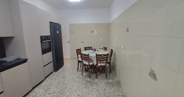 Two bedroom ground floor house for rent in Kato Polemidia, Limassol