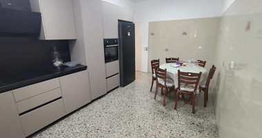 Two bedroom ground floor house for rent in Kato Polemidia, Limassol