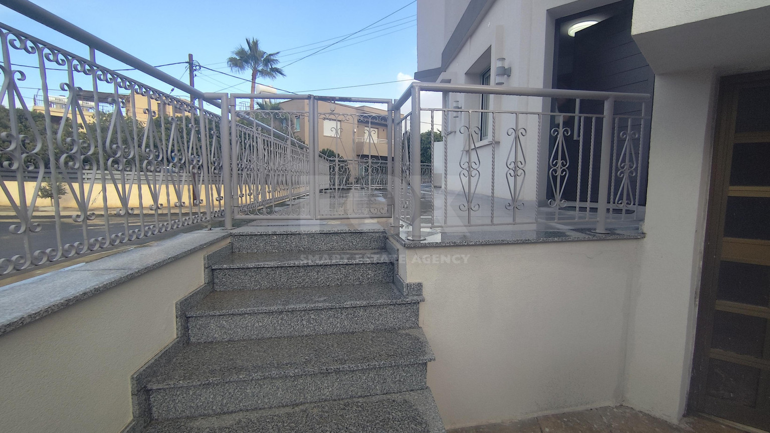 Two bedroom ground floor house for rent in Kato Polemidia, Limassol
