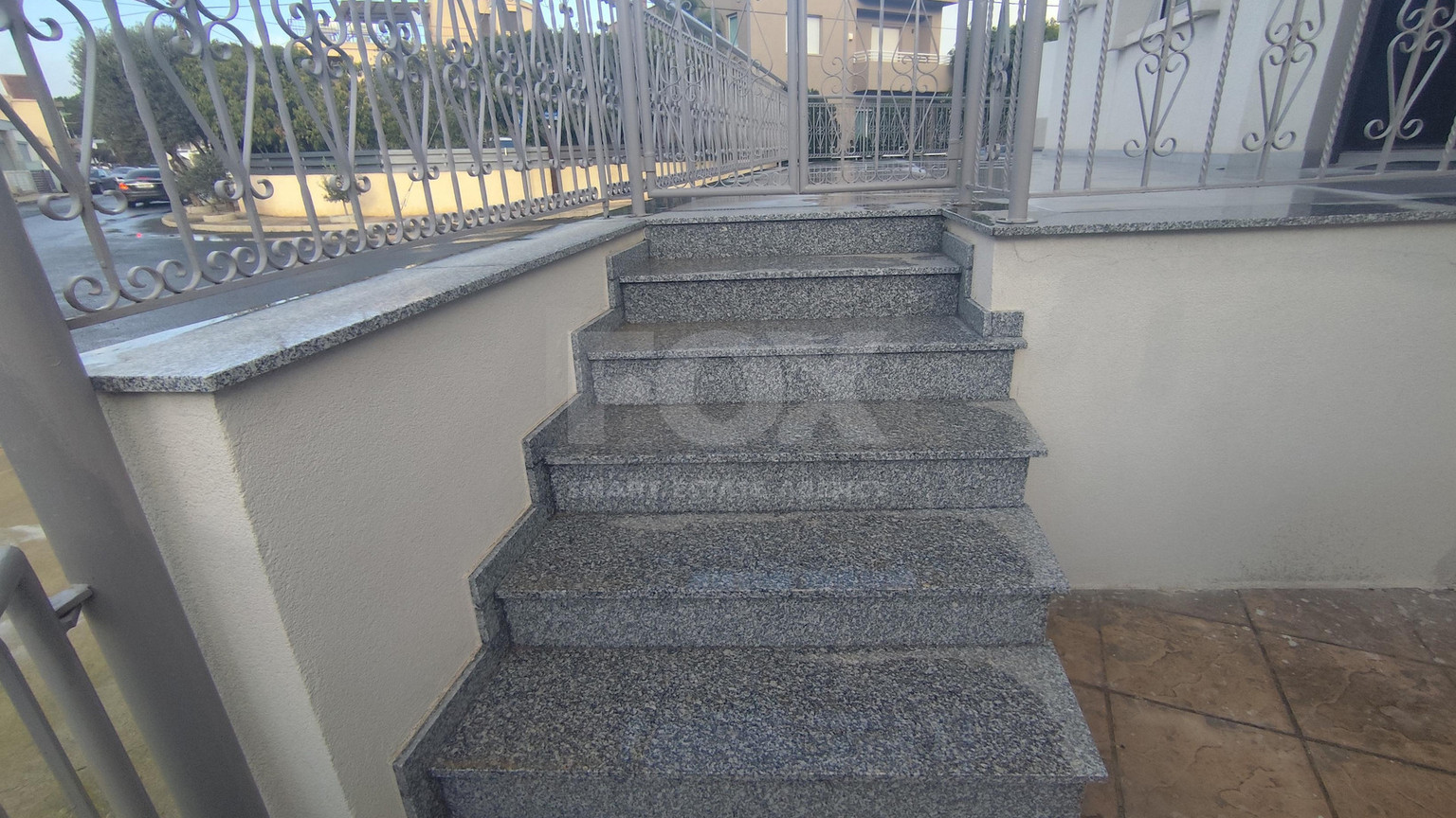 Two bedroom ground floor house for rent in Kato Polemidia, Limassol