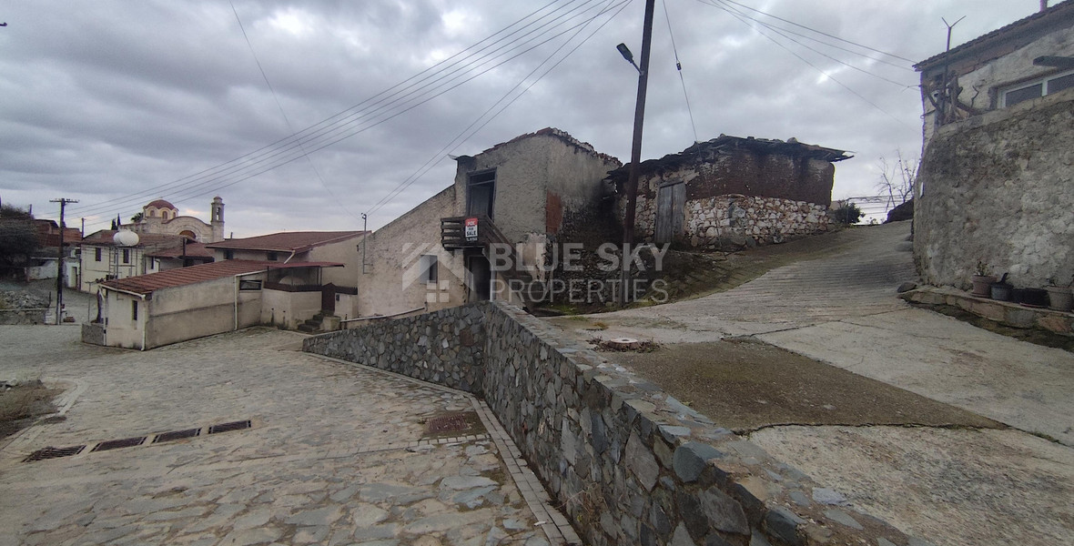 Unique Renovation Opportunity in Eptagonia Village