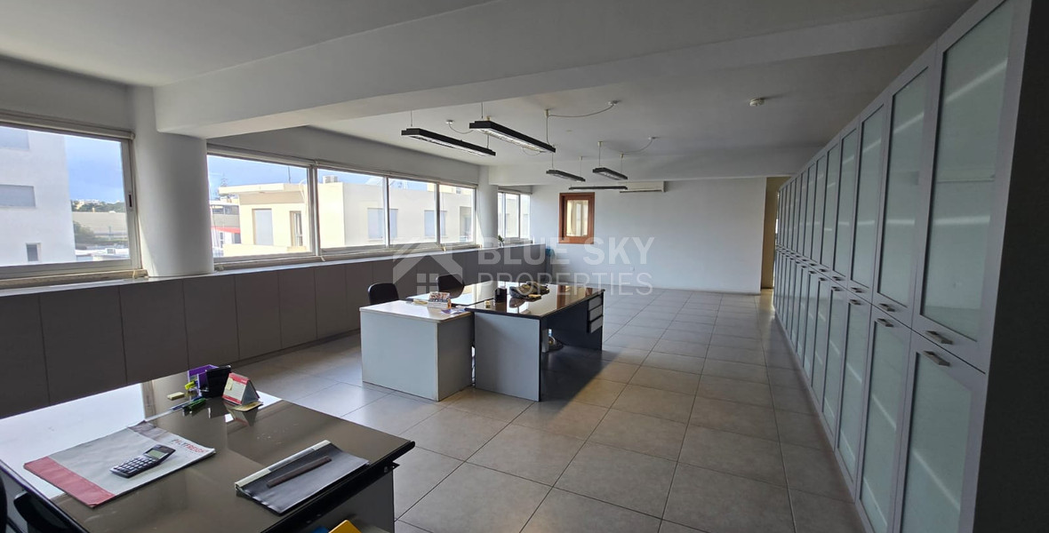 Spacious 200m2 Office in Tsiflikoudia For Rent