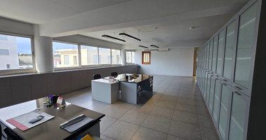 Spacious 200m2 Office in Tsiflikoudia For Rent