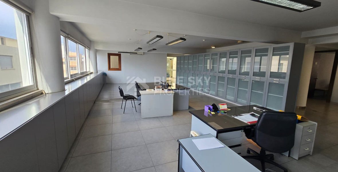 Spacious 200m2 Office in Tsiflikoudia For Rent