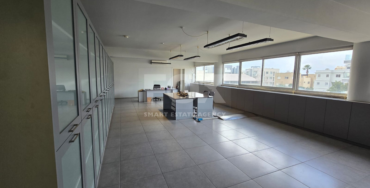 Spacious 200m2 Office in Tsiflikoudia For Rent