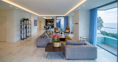 Exclusive Beachfront Living in Agios Tychonas – Four-Bedroom Full-Floor Apartment