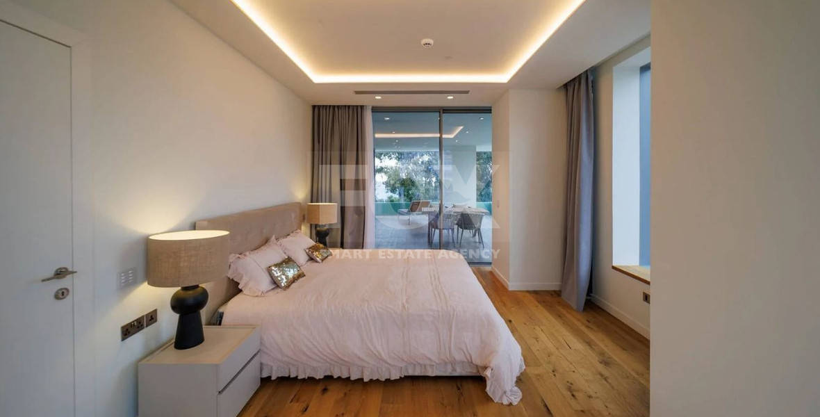 Exclusive Beachfront Living in Agios Tychonas – Four-Bedroom Full-Floor Apartment