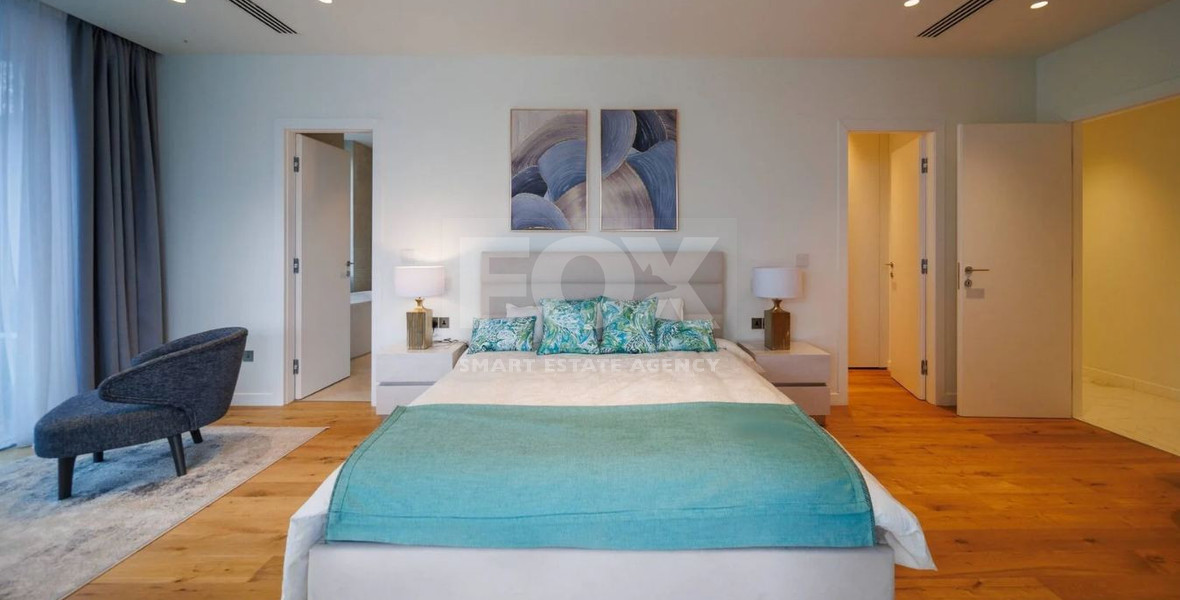 Exclusive Beachfront Living in Agios Tychonas – Four-Bedroom Full-Floor Apartment