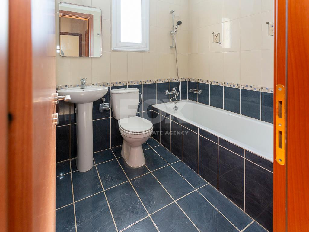 Bright Apartment with two bedroom with separate title deed in Chloraka, for sale