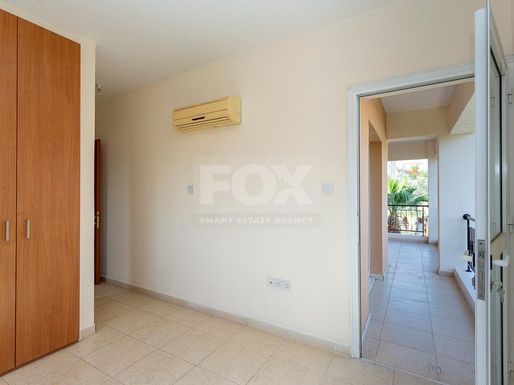 Bright Apartment with two bedroom with separate title deed in Chloraka, for sale