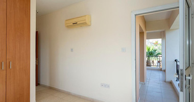 Bright Apartment with two bedroom with separate title deed in Chloraka, for sale