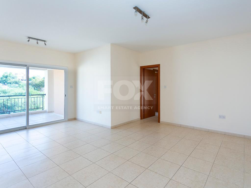 Bright Apartment with two bedroom with separate title deed in Chloraka, for sale