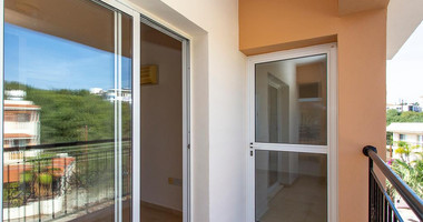 Stylish Two Bedroom Apartment in Chloraka , Paphos for sale.