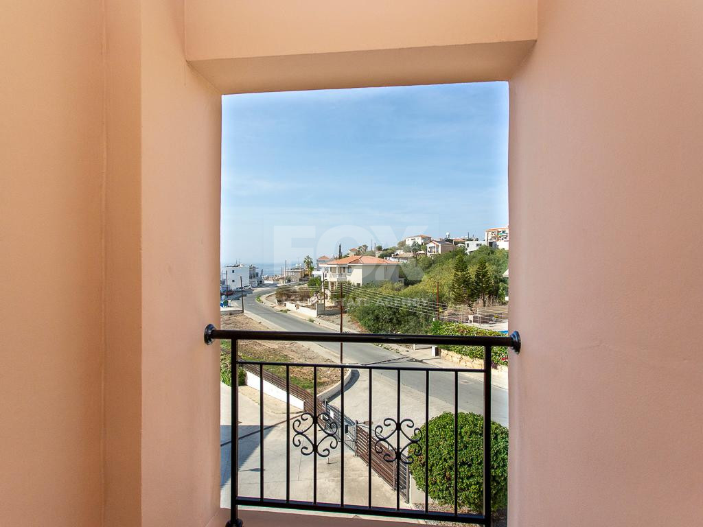 Stylish Two Bedroom Apartment in Chloraka , Paphos for sale.