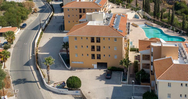 Stylish Two Bedroom Apartment in Chloraka , Paphos for sale.