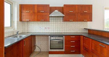 For sale , Two bedroom maisonette in Chloraka , in Paphos