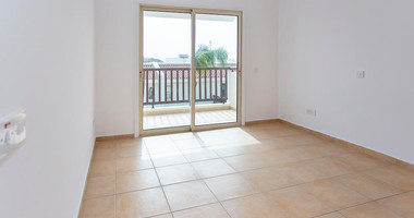 For sale , Two bedroom maisonette in Chloraka , in Paphos