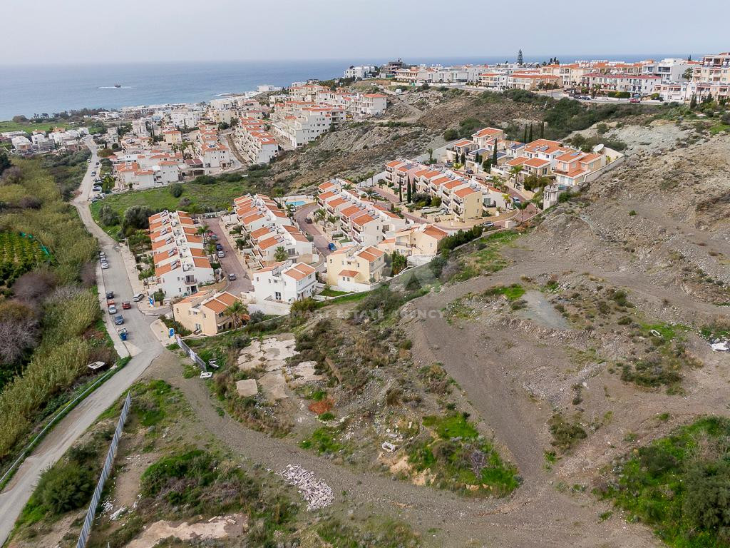 For sale , Two bedroom maisonette in Chloraka , in Paphos