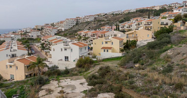 For sale , Two bedroom maisonette in Chloraka , in Paphos