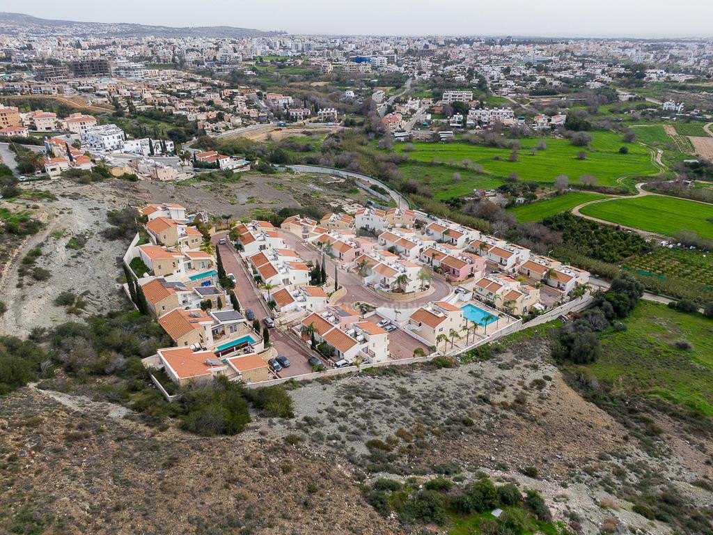 For sale , Two bedroom maisonette in Chloraka , in Paphos