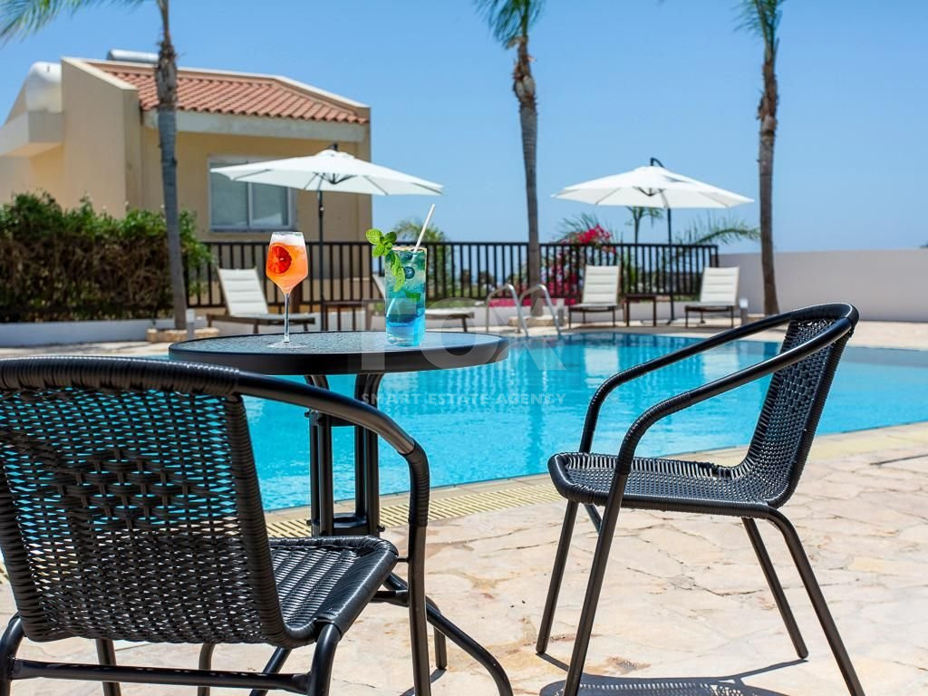 Spacious two Bedroom Apartment with Yard and Parking in Chloraka, Paphos for sale