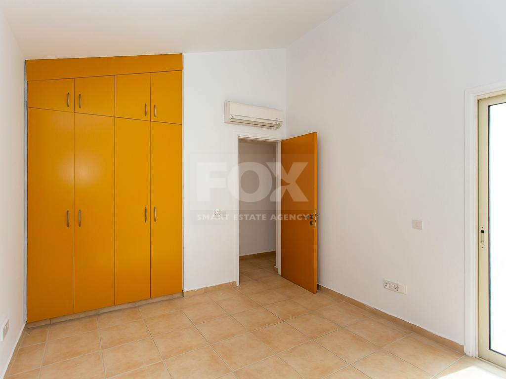 Spacious two Bedroom Apartment with Yard and Parking in Chloraka, Paphos for sale