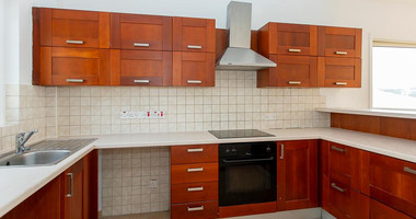 Spacious two Bedroom Apartment with Yard and Parking in Chloraka, Paphos for sale