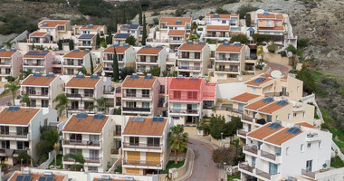 Spacious two Bedroom Apartment with Yard and Parking in Chloraka, Paphos for sale