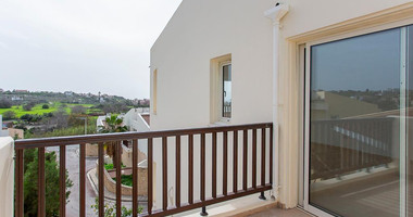 Spacious two Bedroom Apartment with Yard and Parking in Chloraka, Paphos for sale