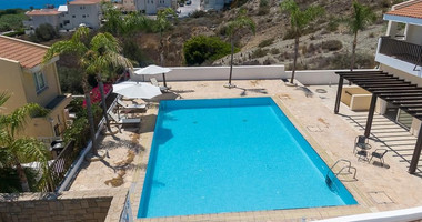 Maisonette with Private Yards and Parking  in Chloraka for sale - Two Bedrooms