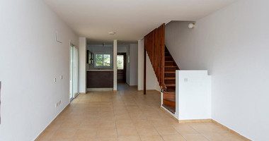 Maisonette with Private Yards and Parking  in Chloraka for sale - Two Bedrooms