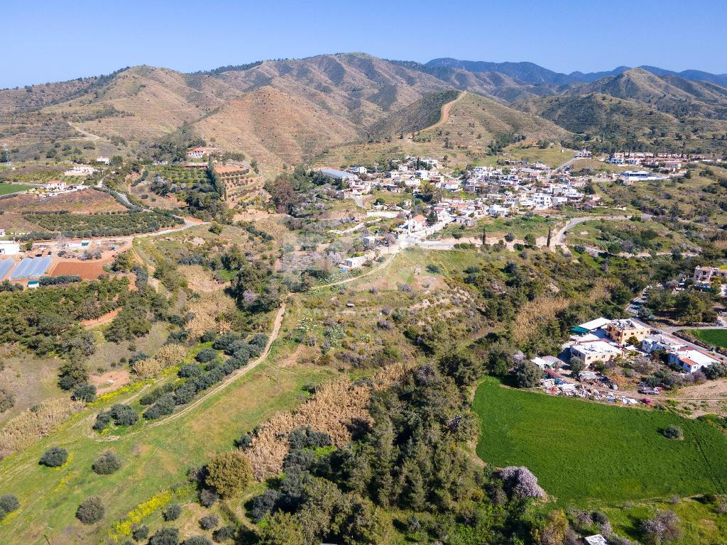 Residentila field in Argaka for sale