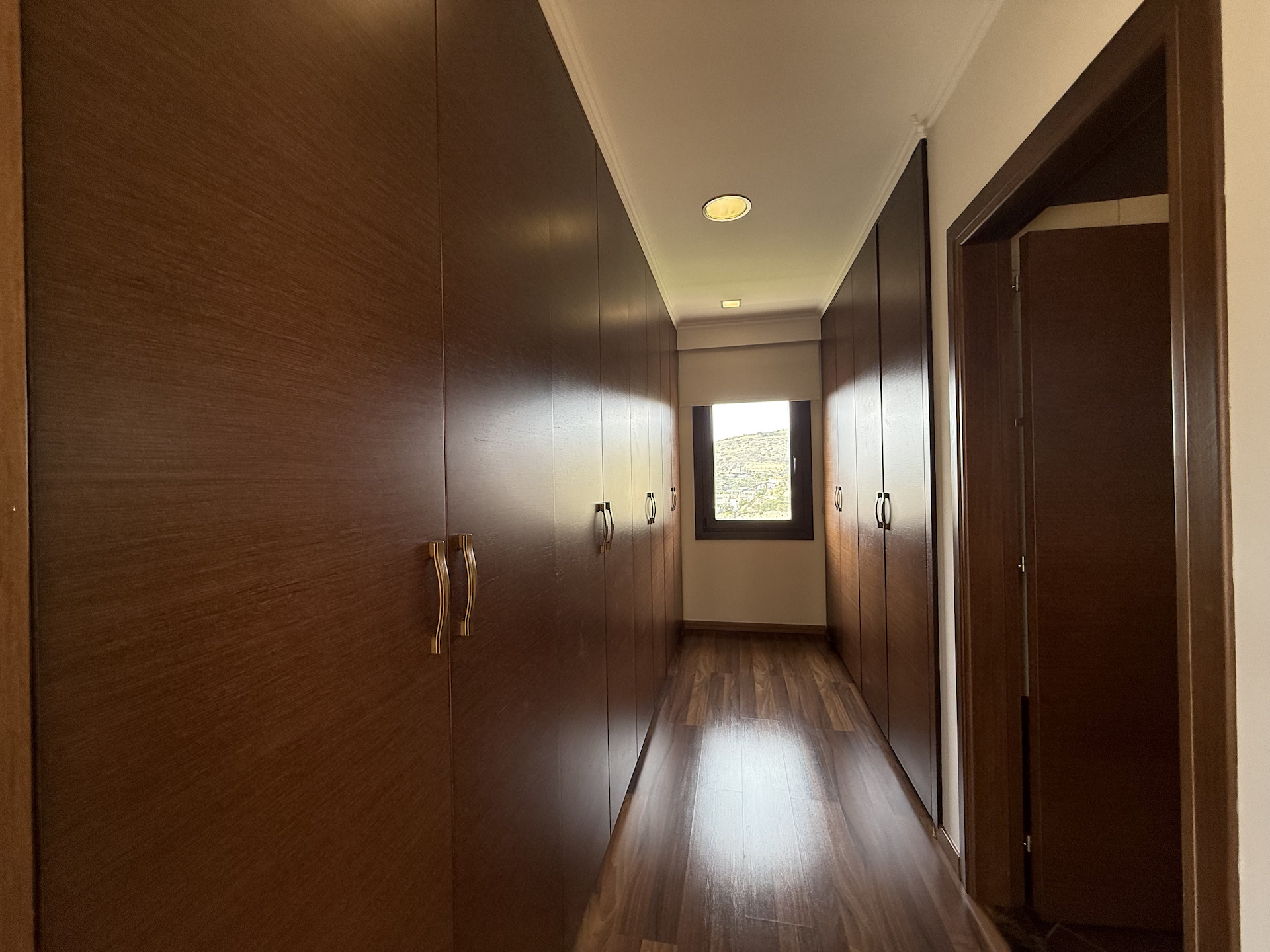 Wohnung 5 Schlafzimmer 550 m² in Koinoteta Agiou Tychona, Zypern