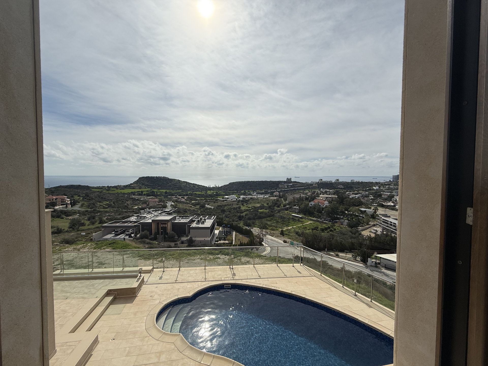 Wohnung 5 Schlafzimmer 550 m² in Koinoteta Agiou Tychona, Zypern