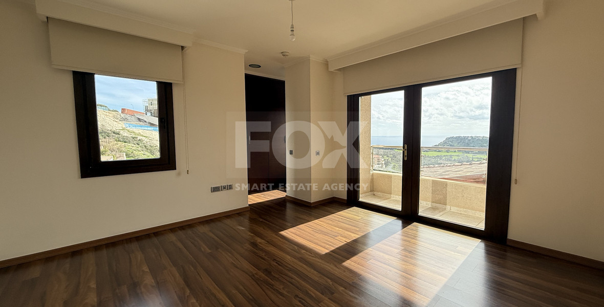 For Rent Elegant Renovated Five bedroom Villa in Agios Tychonas.