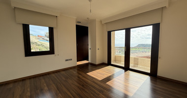 For Rent Elegant Renovated Five bedroom Villa in Agios Tychonas.
