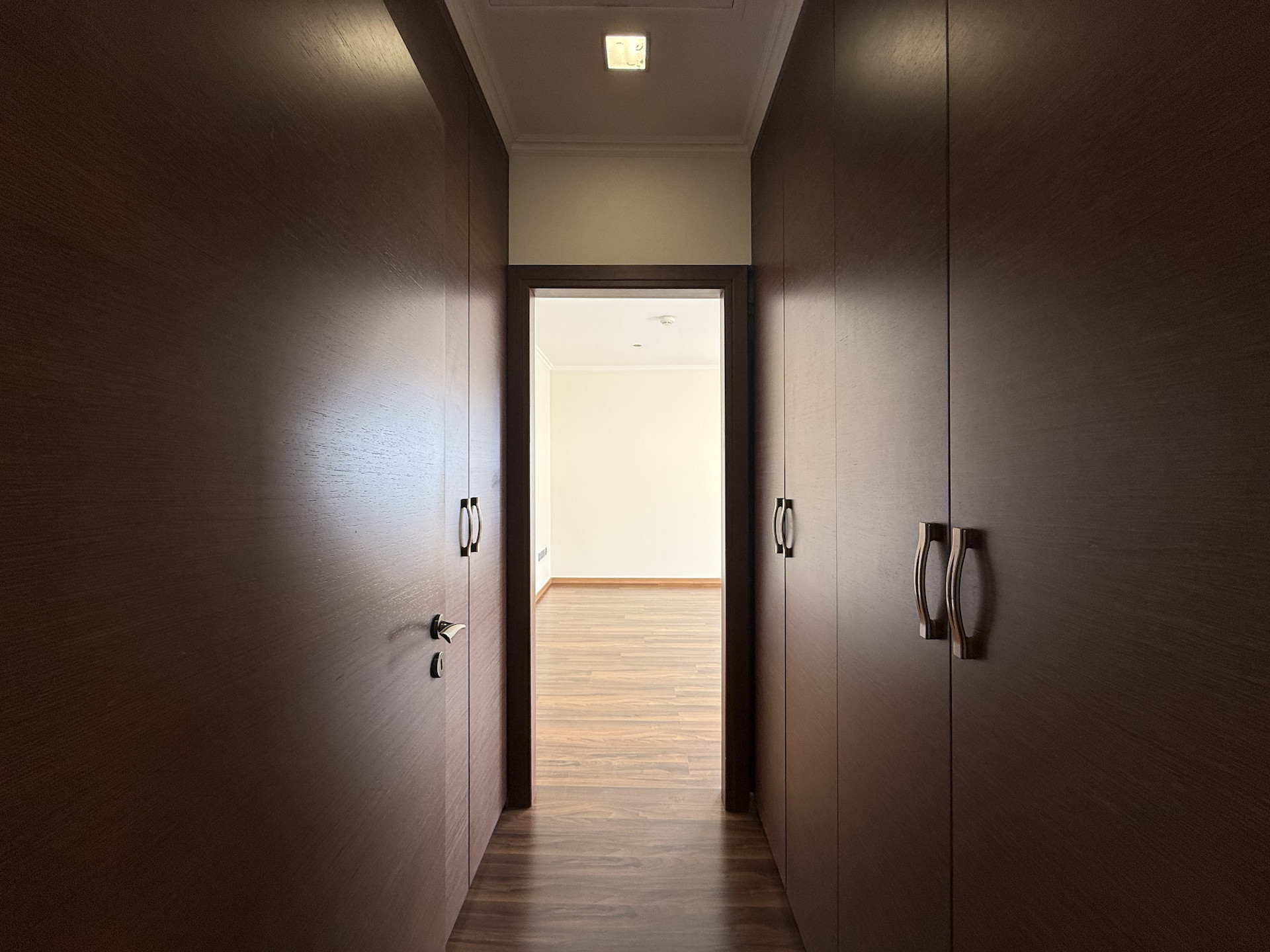 Wohnung 5 Schlafzimmer 550 m² in Koinoteta Agiou Tychona, Zypern