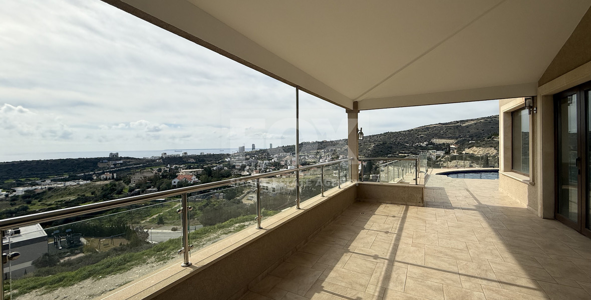 For Rent Elegant Renovated Five bedroom Villa in Agios Tychonas.