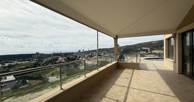 For Rent Elegant Renovated Five bedroom Villa in Agios Tychonas.