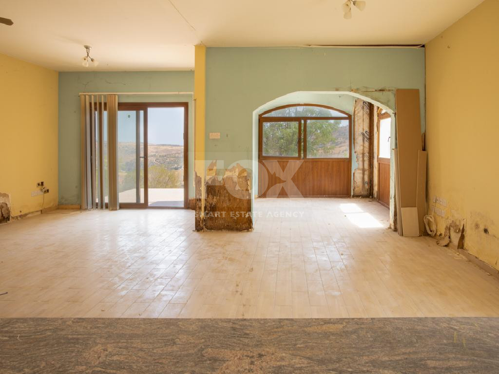 For sale -Detached three Bedroom Two-Storey House with Verandas and Parking – Ideal for Rental or Private Use