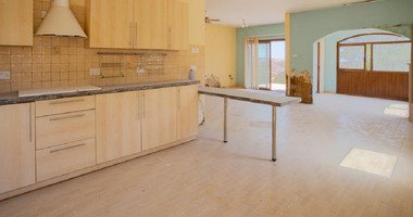 For sale -Detached three Bedroom Two-Storey House with Verandas and Parking – Ideal for Rental or Private Use