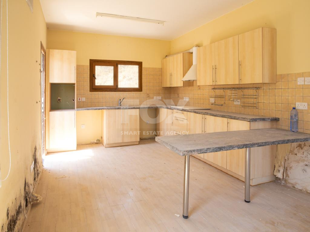 For sale -Detached three Bedroom Two-Storey House with Verandas and Parking – Ideal for Rental or Private Use