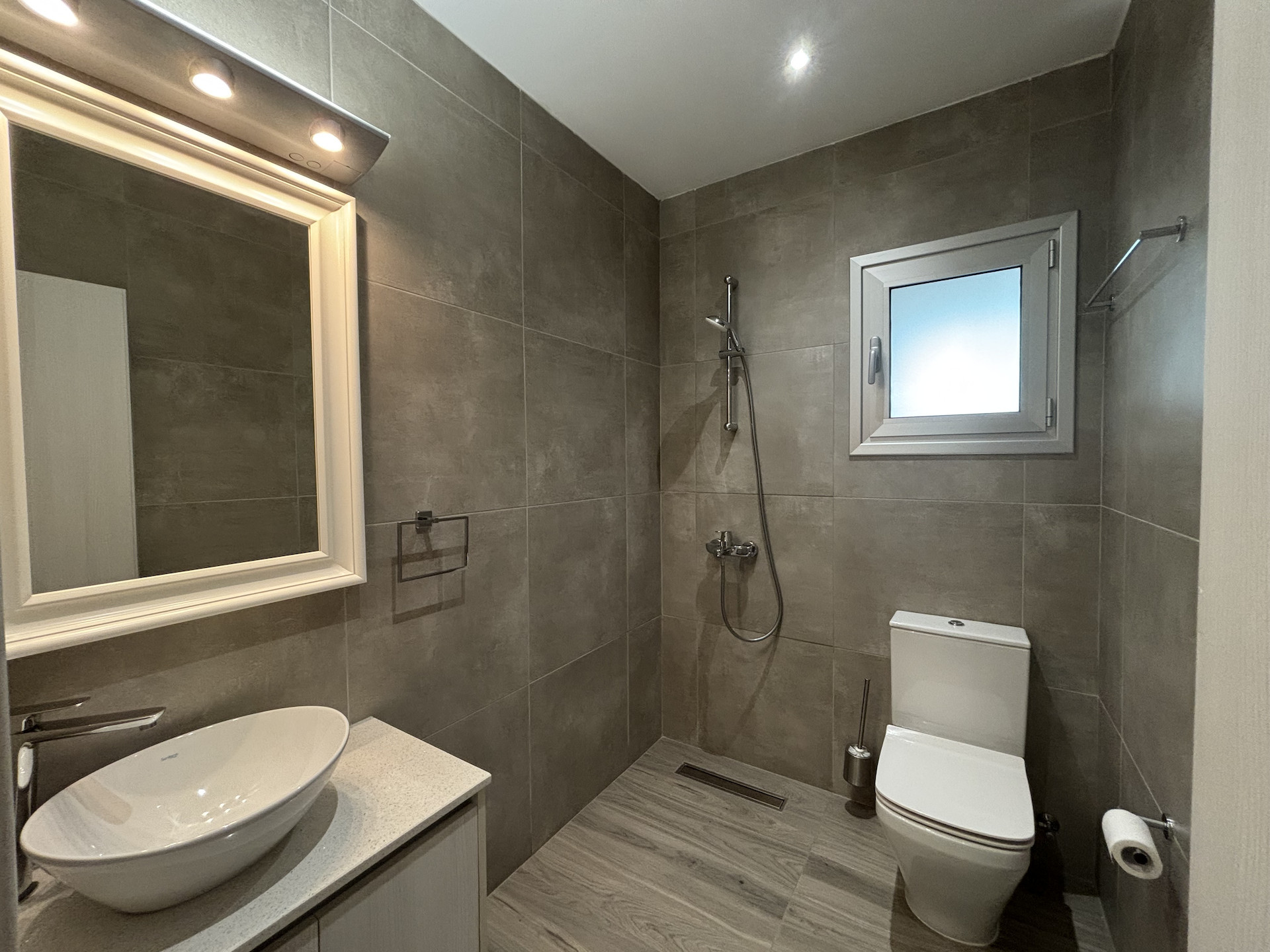 2 bedroom apartment 100 m² in Limassol, Cyprus