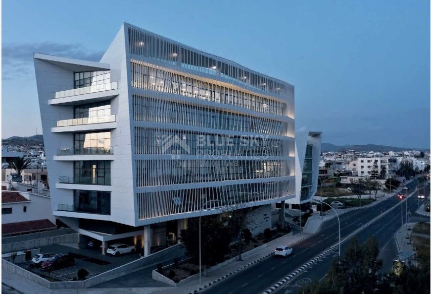 RENT: AWARD WINNING A CLASS ULTRA MODERN OFFICE BUIDING IN PRIME LOCATION