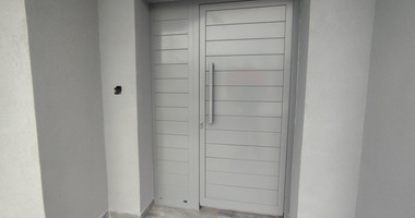 Three bedroom renovated house in Mesa Geitonia for rent, Limassol