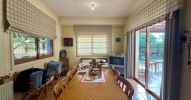 Four bedroom detached villa in two levels  in Agios Georgios Havouzas for sale, Limassol